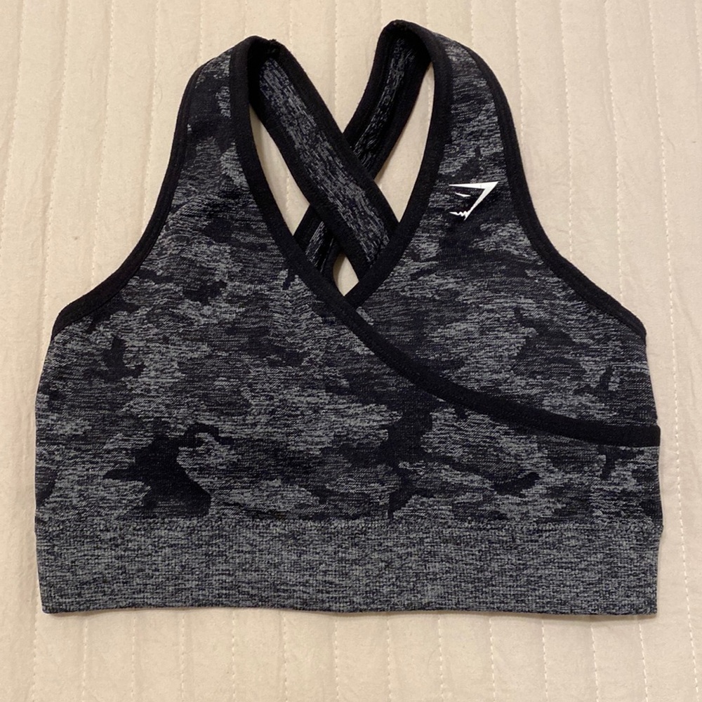 Gymshark black camo sport bra. Size S, padded